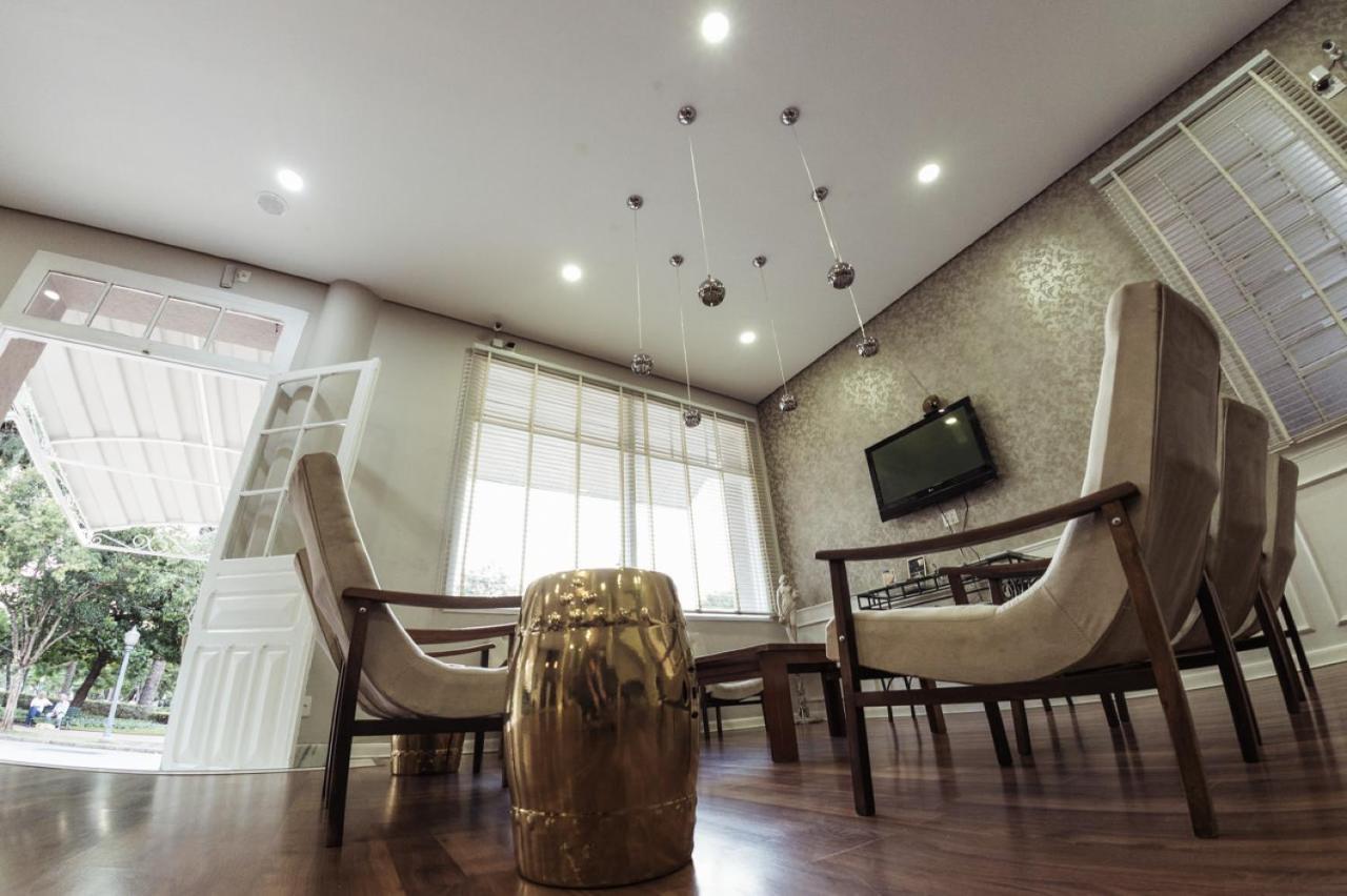 Mova Hotel D'Oeste - Localizado Em Frente A Praca Principal Da Cidade, Na Area Central - Pe Na Praca Посус-ді-Калдас Екстер'єр фото